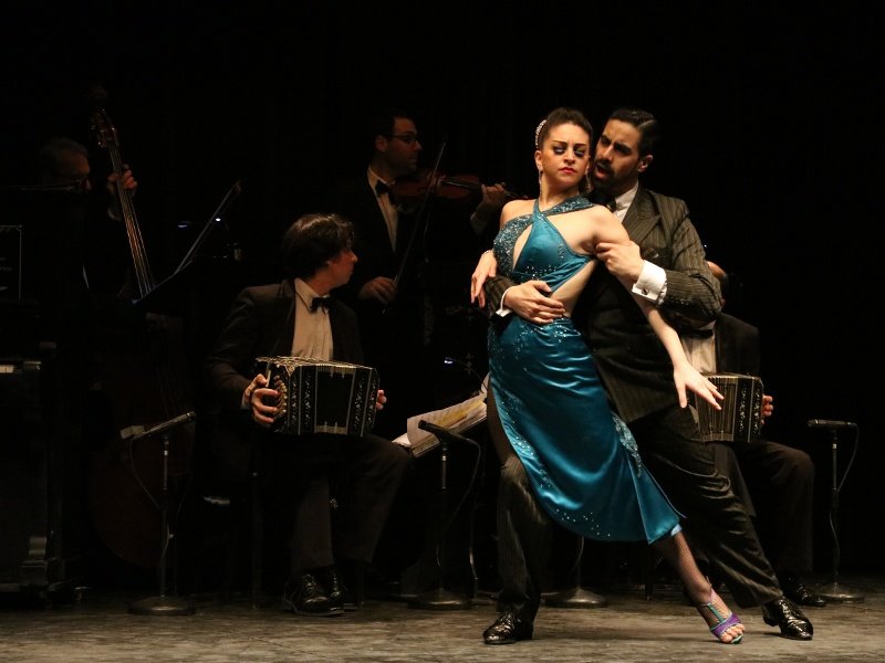 CENA SHOW DE TANGO EN LA VENTANA CON CLASE O DEGUSTACIÓN